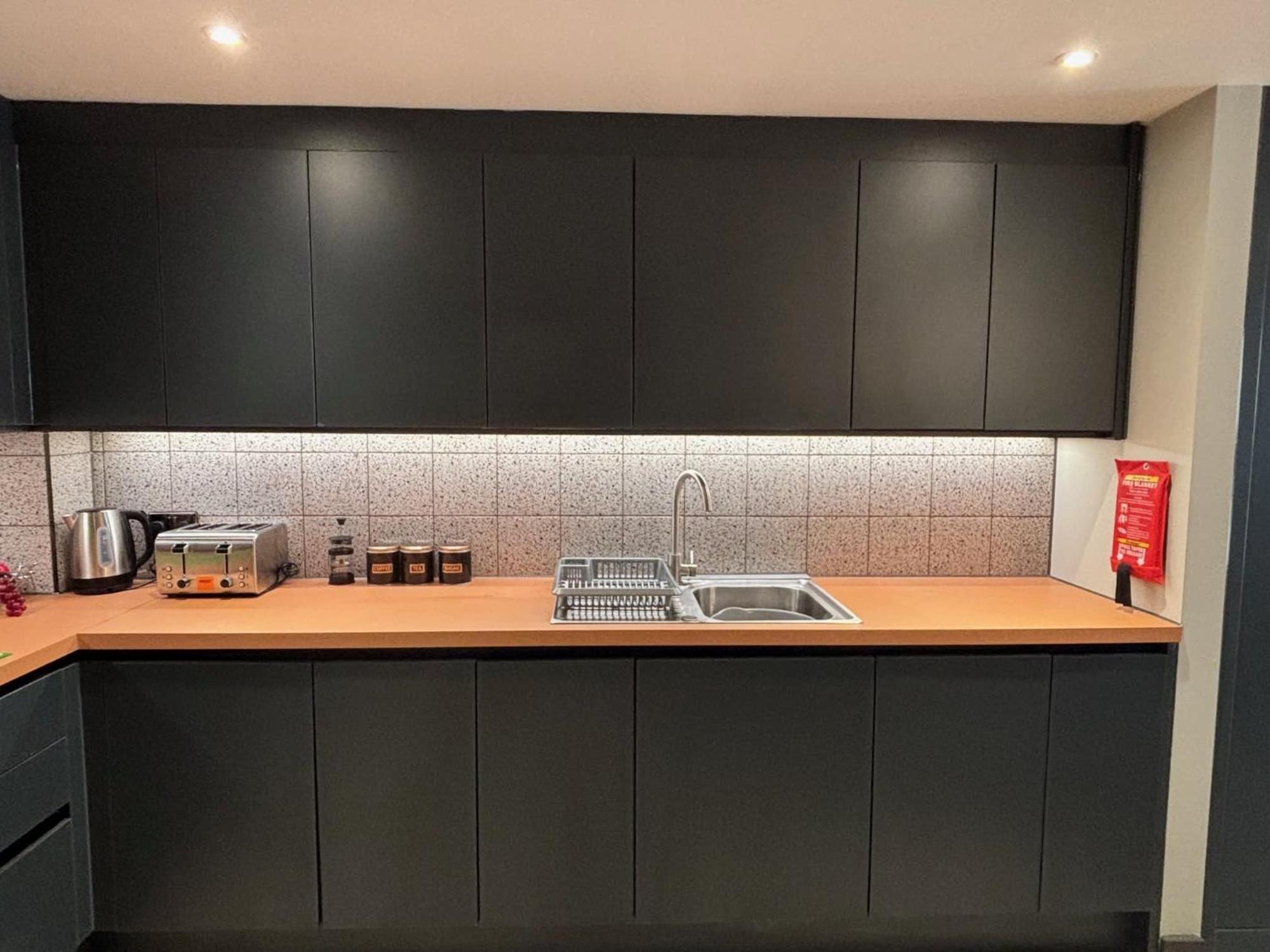 Apartament Port On The Square Five Bedroom Flat *